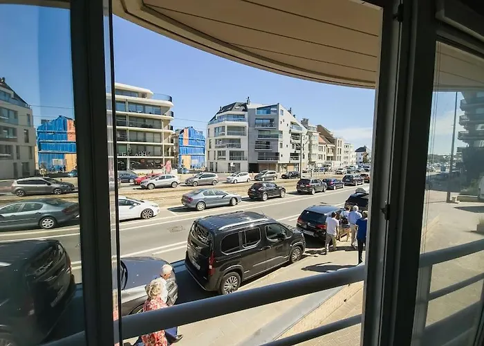 Cozy With Pool Close To The Sea Ostend