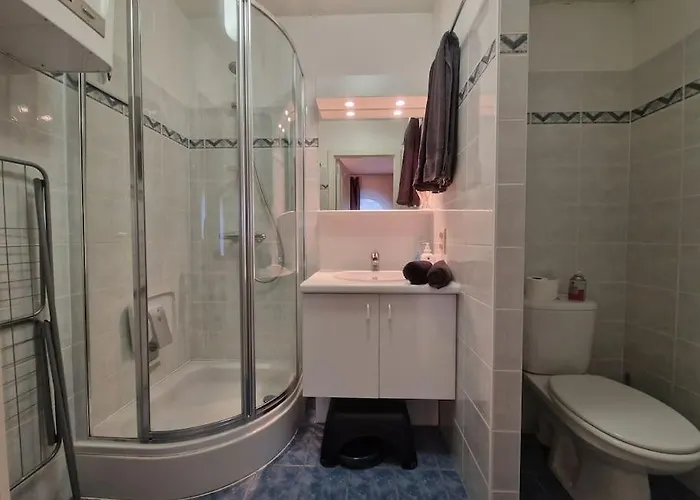 Appartement Cozy With Pool Close To The Sea